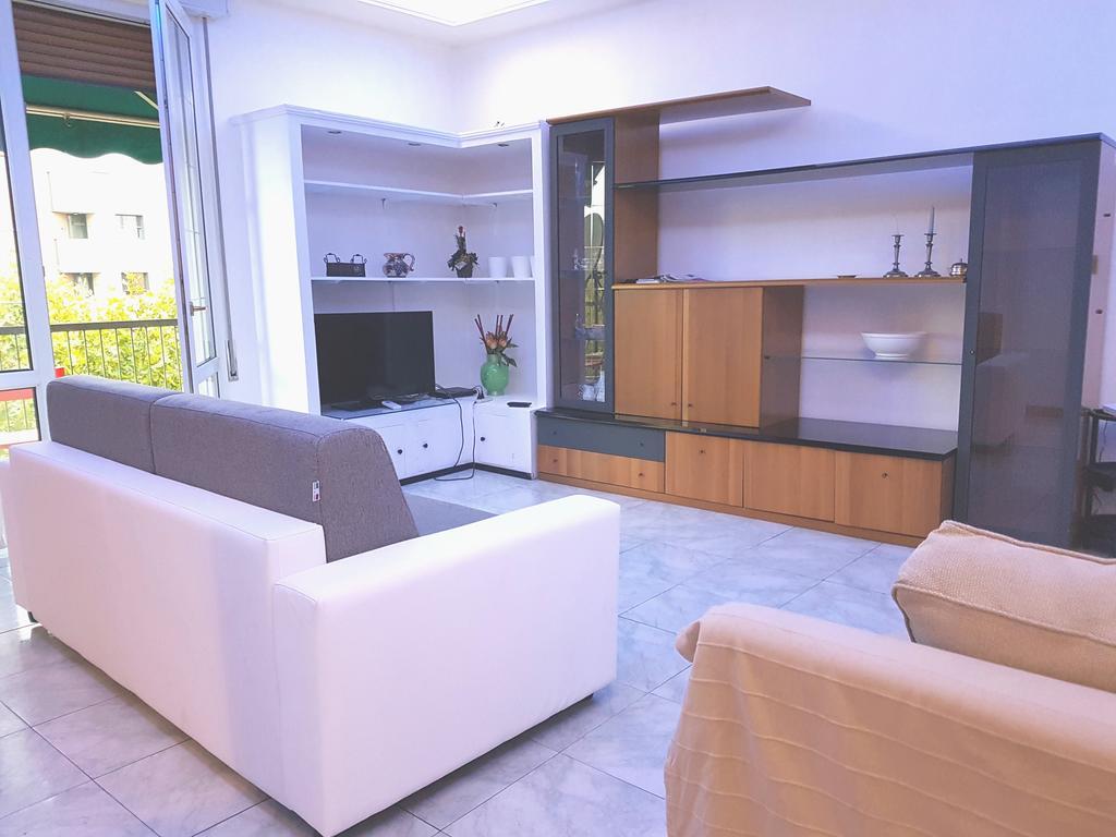Casa Bella Fair Apartment Болоня Екстериор снимка